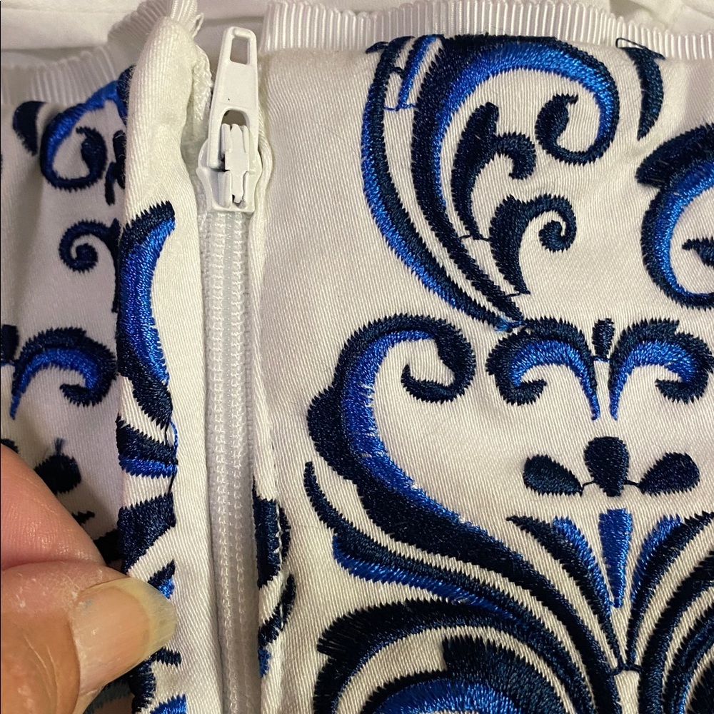 WHBM embroidered bustier top - Picture 5 of 8